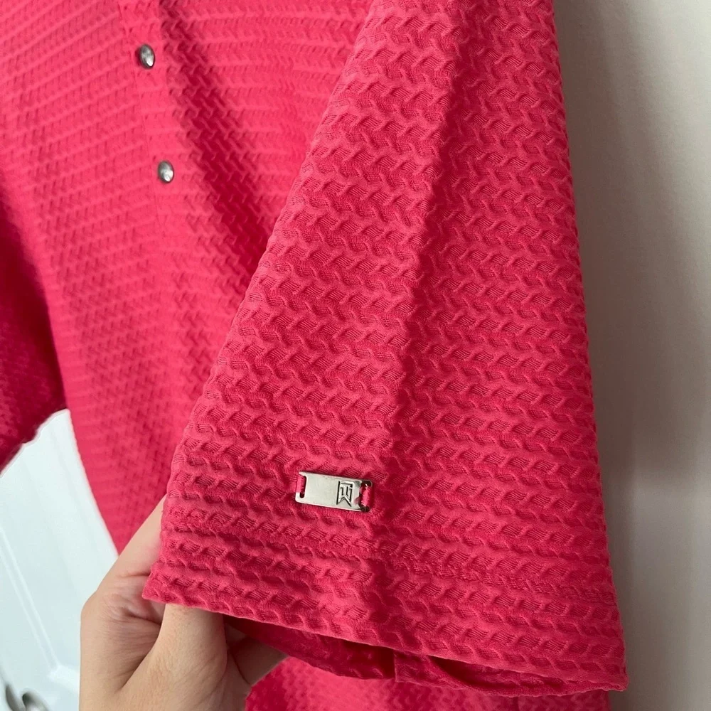 Tiger Woods Polo Shirt Men’s Small
Golf Red Stretch Lightweight Moisture
Wicking - Picture 4 of 5